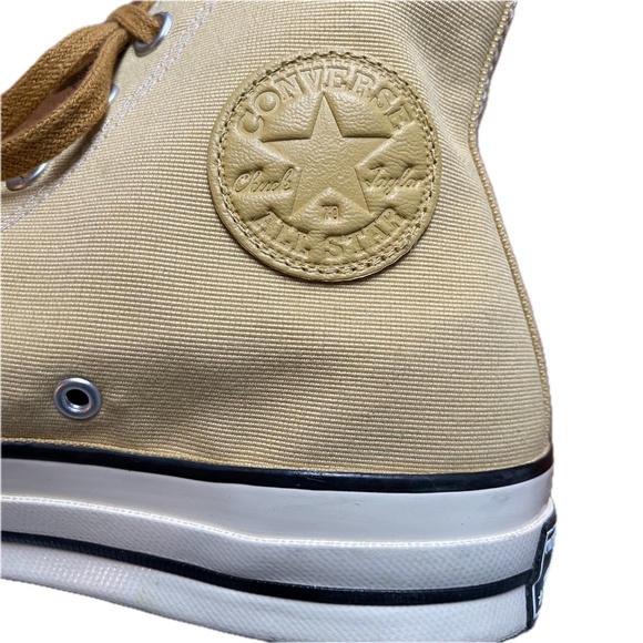 Chuck Taylor high tops (b1) - Picture 3 of 4